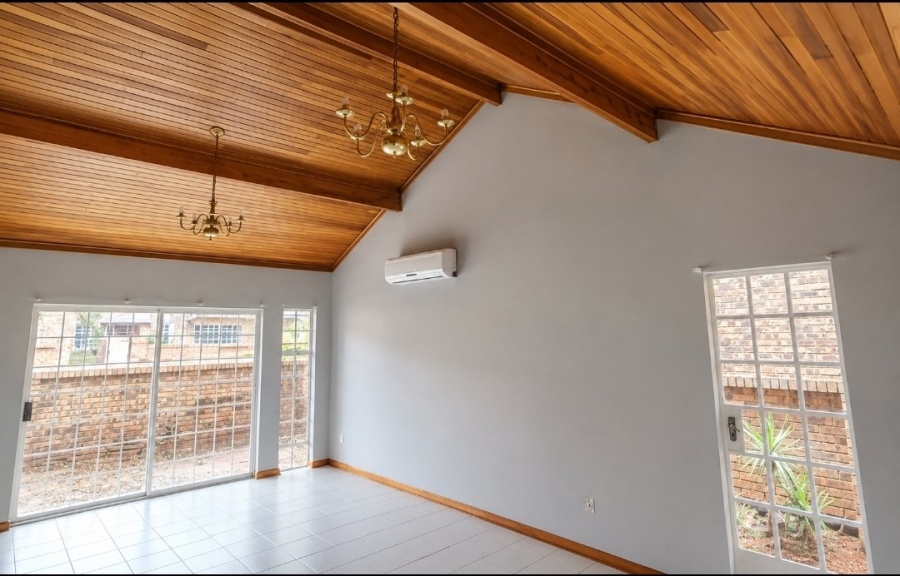 4 Bedroom Property for Sale in Flamwood North West